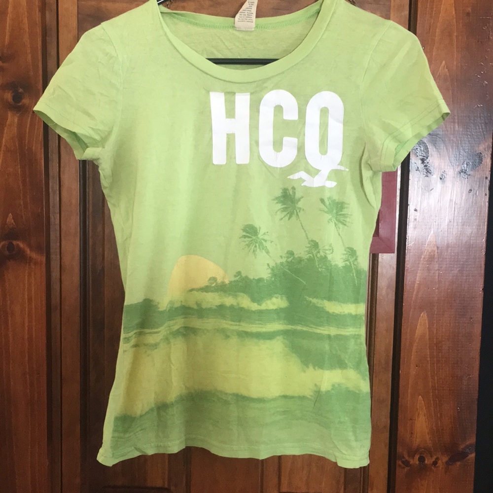 🌺Gently Used Hollister T-Shirt🌺